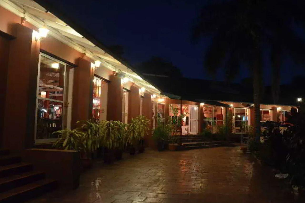 Iguazu Inn Hostel Puerto Iguazú Zewnętrze zdjęcie