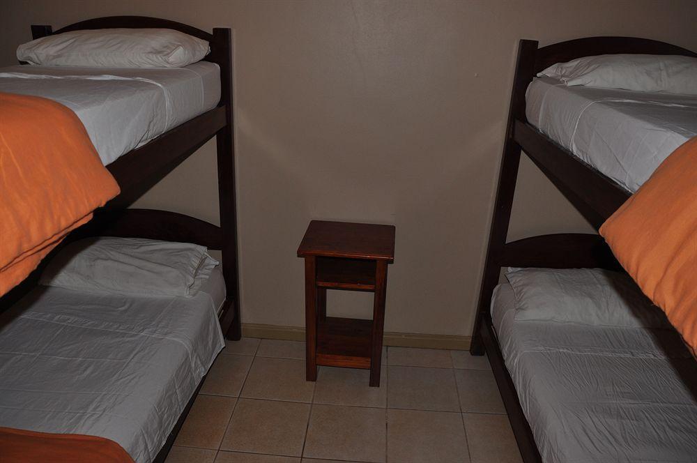 Iguazu Inn Hostel Puerto Iguazú Zewnętrze zdjęcie