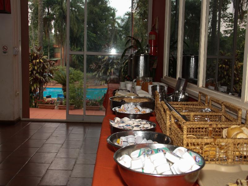 Iguazu Inn Hostel Puerto Iguazú Zewnętrze zdjęcie