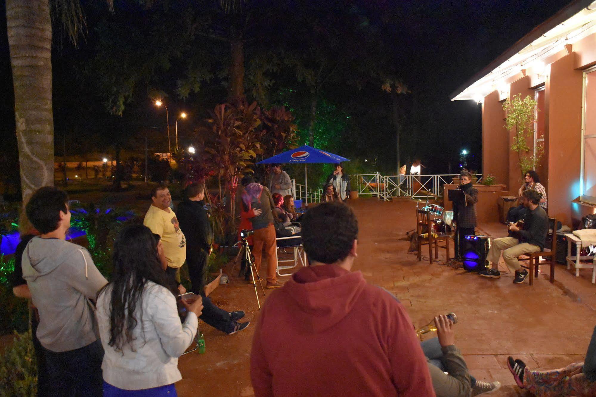 Iguazu Inn Hostel Puerto Iguazú Zewnętrze zdjęcie