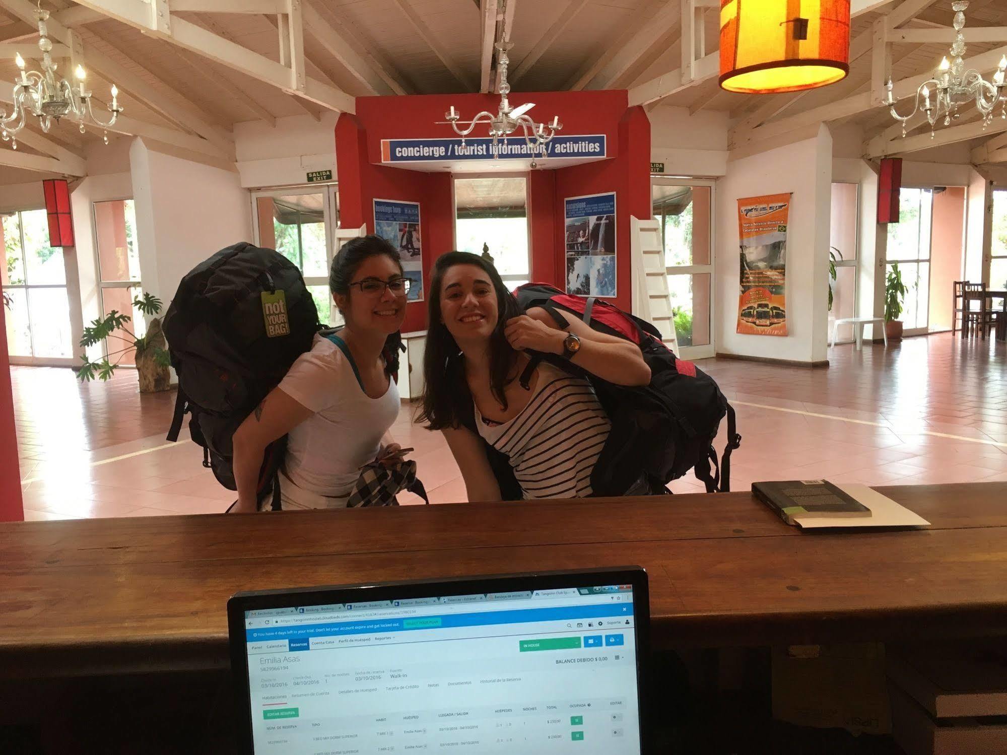 Iguazu Inn Hostel Puerto Iguazú Zewnętrze zdjęcie