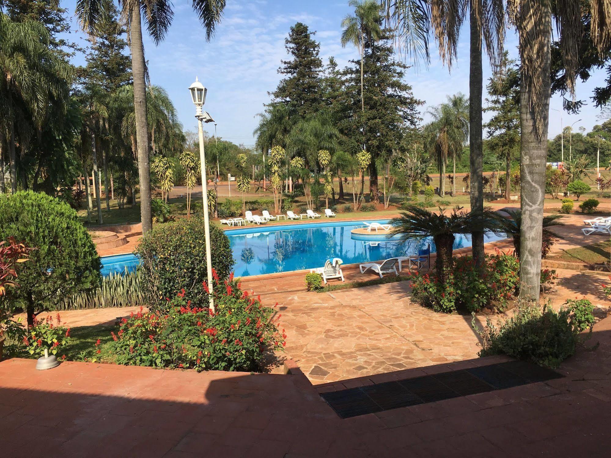 Iguazu Inn Hostel Puerto Iguazú Zewnętrze zdjęcie