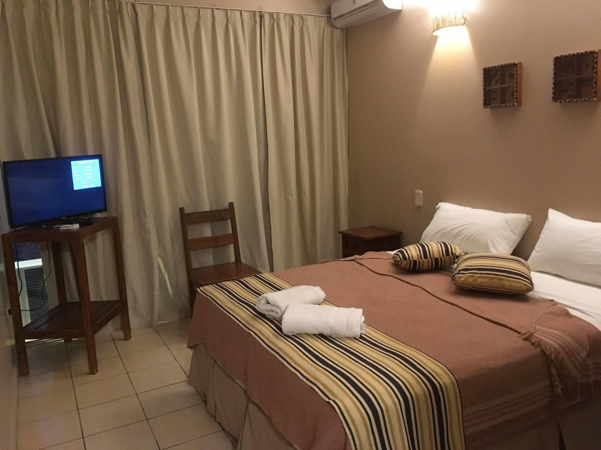 Iguazu Inn Hostel Puerto Iguazú Zewnętrze zdjęcie